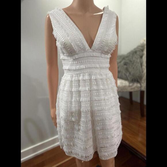 Aidan Mattox Dresses & Skirts - Aiden Maddox White Fringe Sleevess Dress Bridal Short Size 2